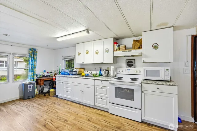 $94,000 | 11330 East Riverside Drive, Unit 25, Bothell, WA 98011