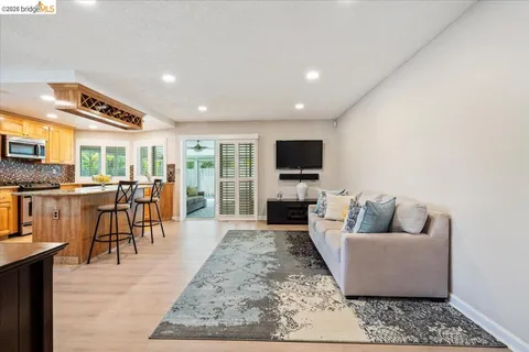 $999,999 | 14787 Oleander Street, San Leandro, CA 94578