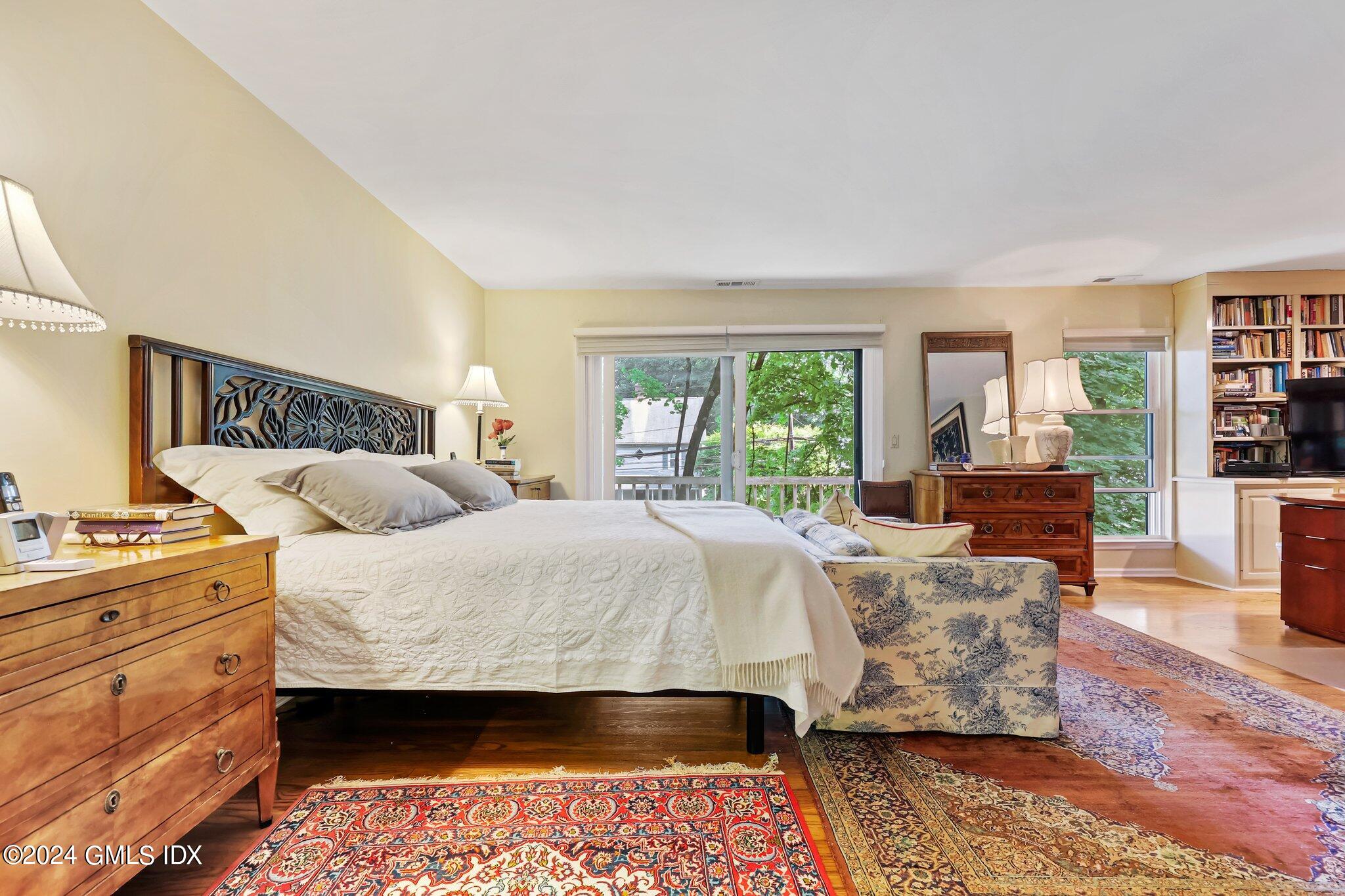 500 River Road, Unit 15 Cos Cob, CT 06807 - Photo 20 of 42 Primary Bedroom