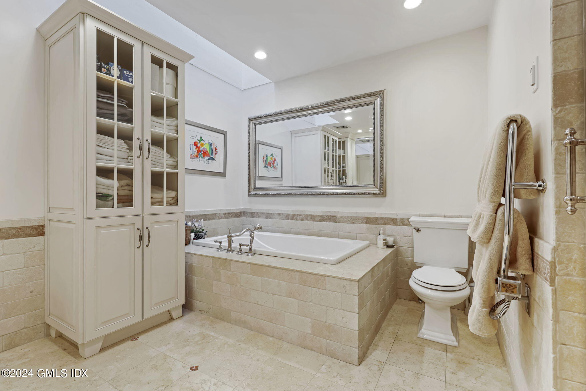 500 River Road, Unit 15 Cos Cob, CT 06807 - Photo 26 of 42 Primary Bathroom