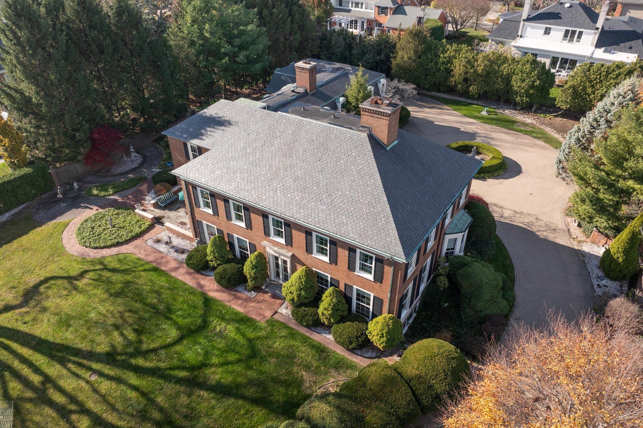 105 Lake Shore Road Grosse Pointe Farms, MI 48236 - Photo 4 of 34