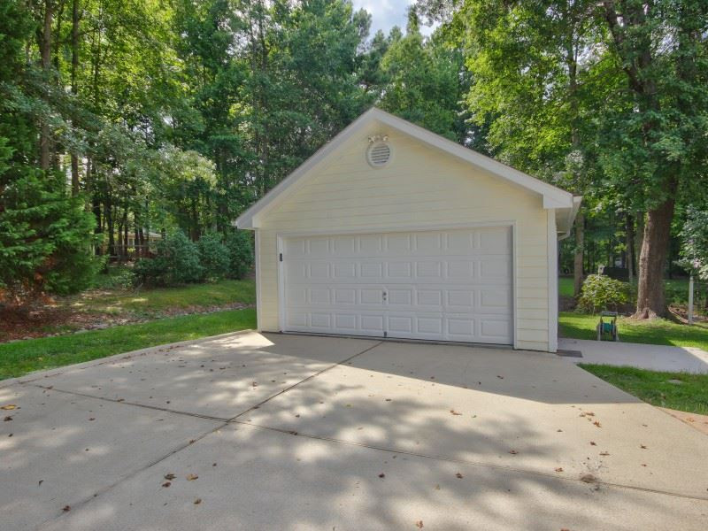 1726 Ranch Road Clayton, NC 27520 - Photo 21 of 25 Garage
