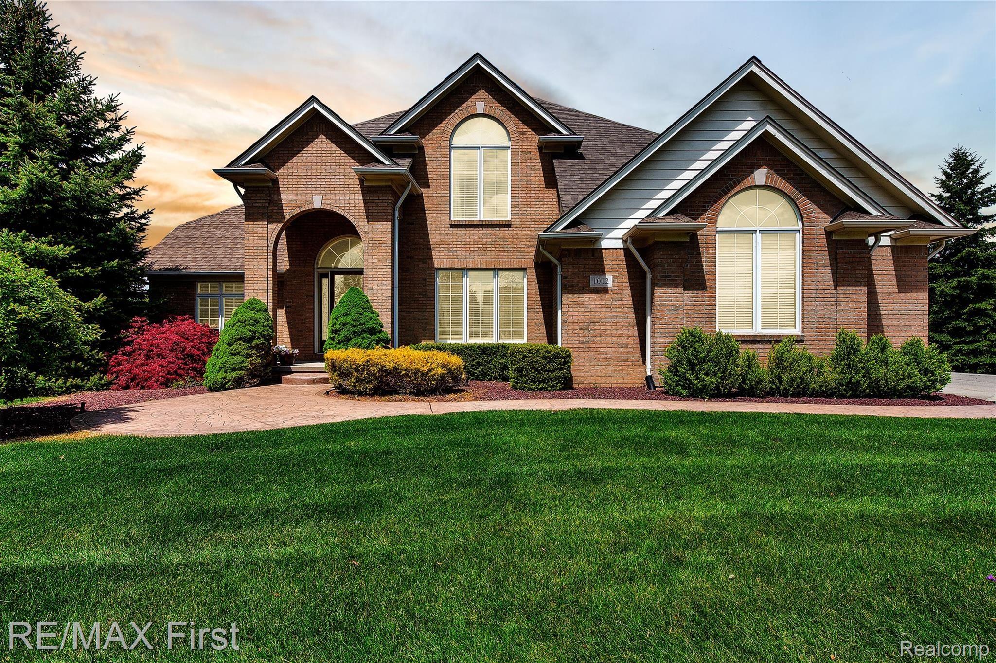 1012 Rochelle Park Drive Rochester, MI 48309 - Photo 2 of 38 1012 Rochelle Park - HD Drone Photogarphy-2.jpg