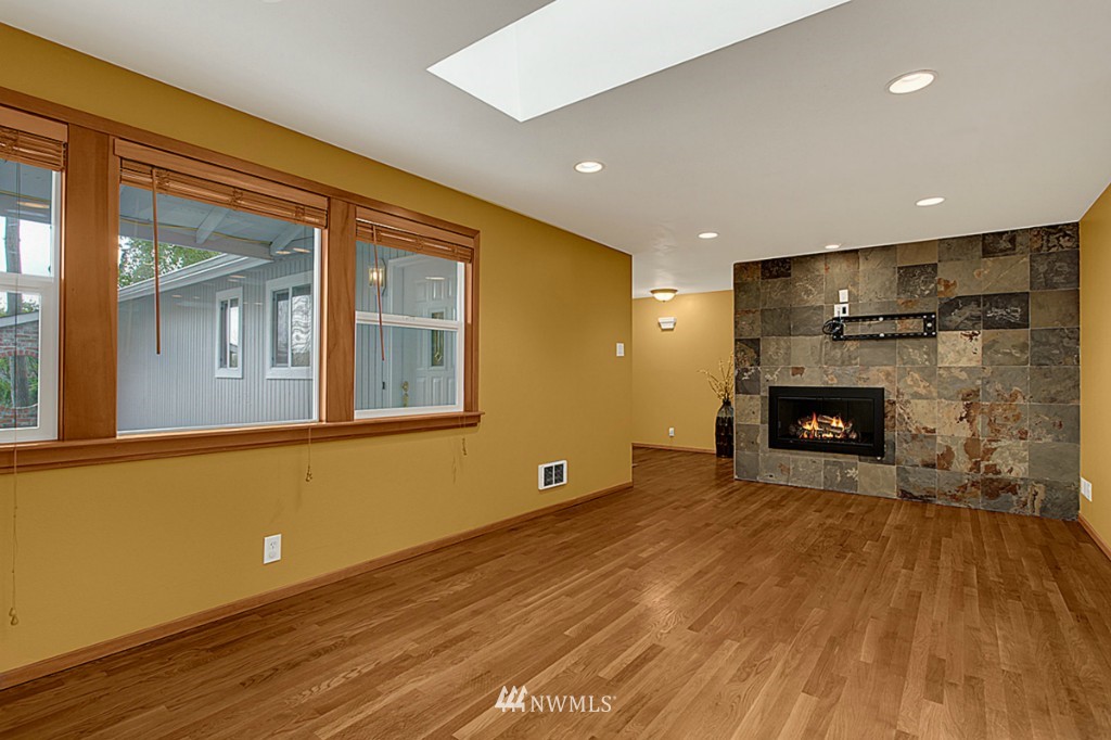23324 19th Place West Bothell, WA 98021 - Photo 3 of 15