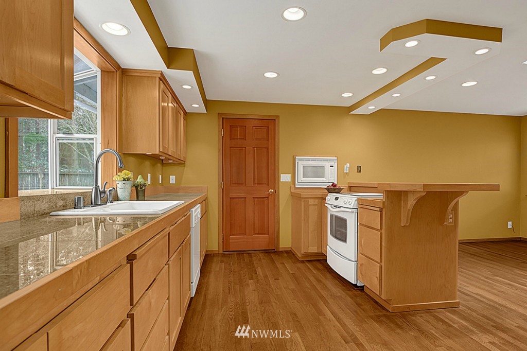 23324 19th Place West Bothell, WA 98021 - Photo 6 of 15