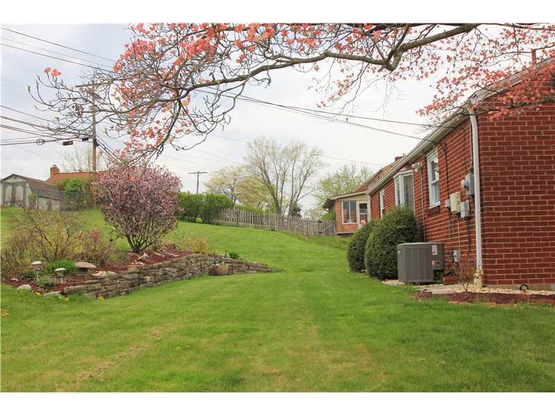 328 Rockhill Road Pittsburgh, PA 15243 - Photo 25 of 25 Yard/Garden. This picture gives you a little different perspective on the back yard.