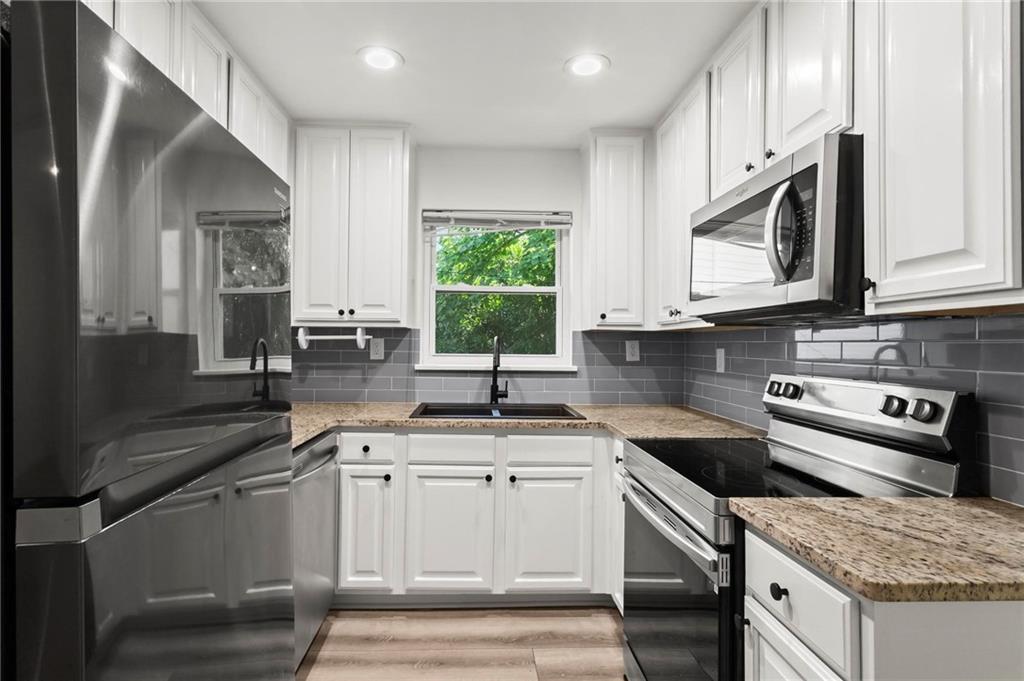 545 Oakview Road Decatur, GA 30030 - Photo 8 of 19 Gallery Image 8