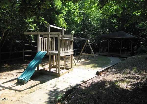 $1,425 | 101 Rock Haven Road, Unit C301, Carrboro, NC 27510