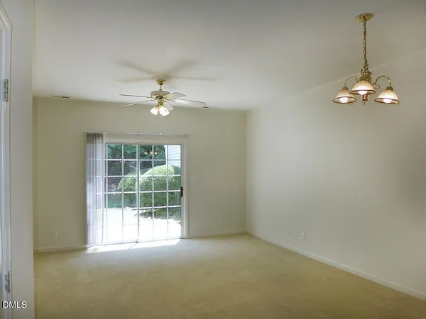 $1,425 | 101 Rock Haven Road, Unit C301, Carrboro, NC 27510