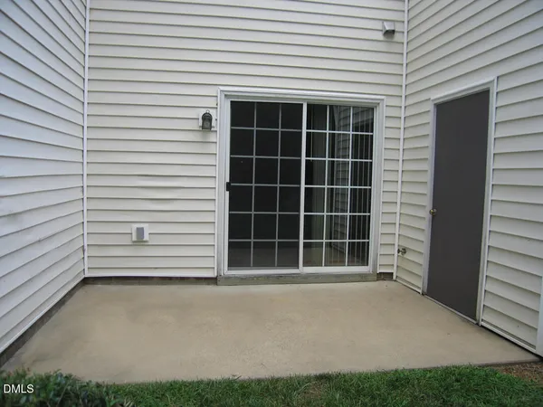 $1,425 | 101 Rock Haven Road, Unit C301, Carrboro, NC 27510