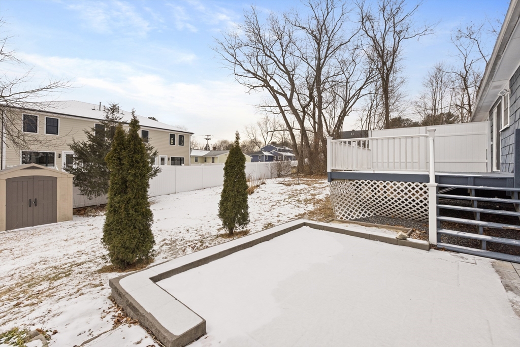58 Neillian Way, Unit 58 Bedford, MA 01730 - Photo 18 of 23 a view of a backyard