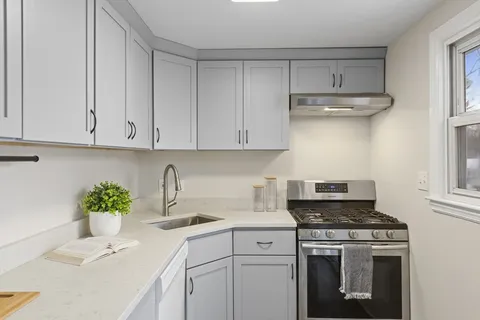 $498,000 | 58 Neillian Way, Unit 58, Bedford, MA 01730