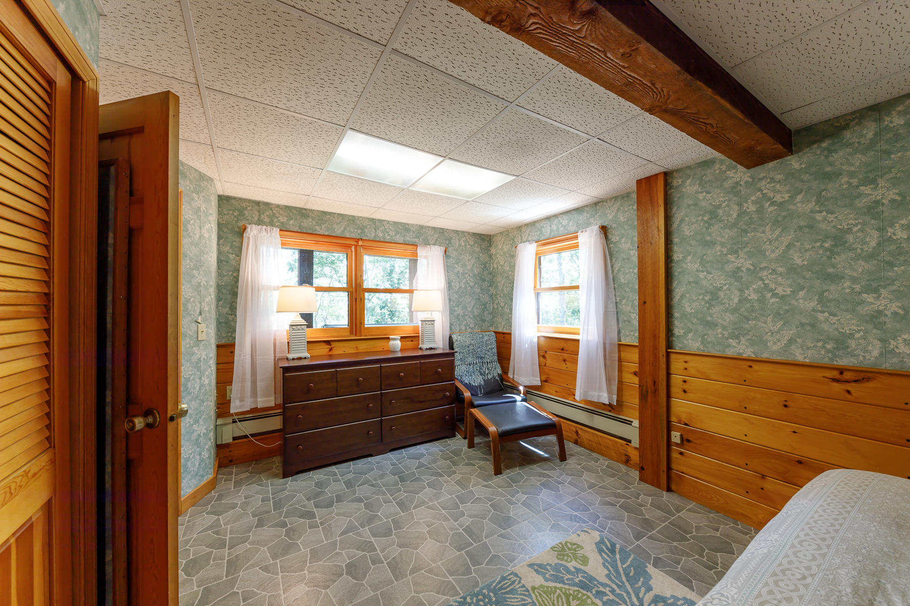 252 Valley Road Plymouth, MA 02360 - Photo 53 of 78 a room with furniture