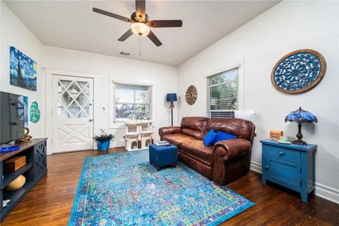 $1,080,000 | 124 North Vista Bonita Avenue, Glendora, CA 91741