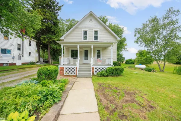$230,000 | 8609 Rattle Run Road, Columbus, MI 48063