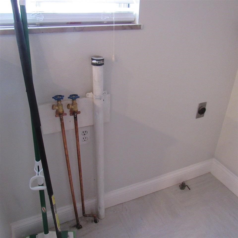 4286 Beecher Road Flint, MI 48532 - Photo 34 of 41