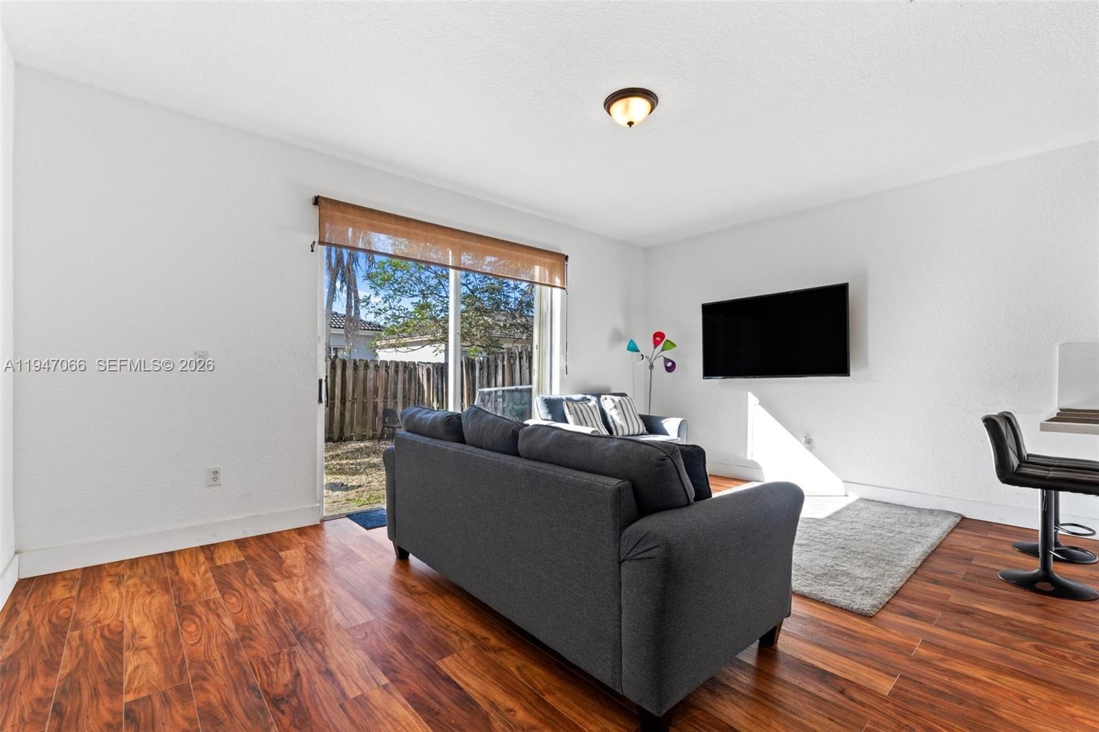 836 Southwest 154th Path Miami, FL 33194 - Photo 5 of 20