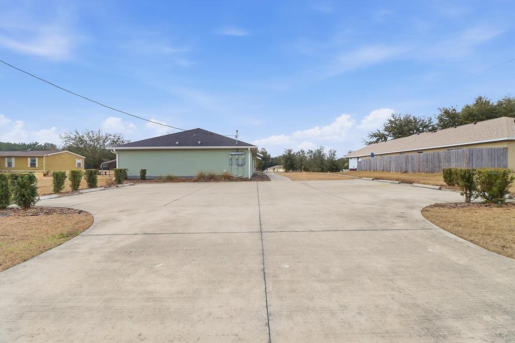 12 Walnut Road Ocala, FL 34480 - Photo 3 of 30