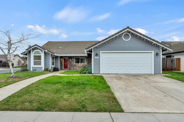$515,000 | 323 Emerald Oak Drive, Galt, CA 95632