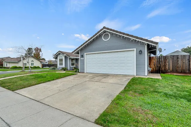 $515,000 | 323 Emerald Oak Drive, Galt, CA 95632