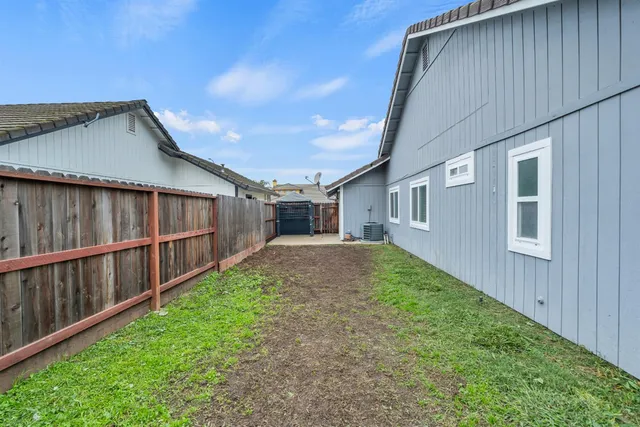 $515,000 | 323 Emerald Oak Drive, Galt, CA 95632