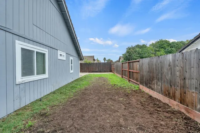 $515,000 | 323 Emerald Oak Drive, Galt, CA 95632