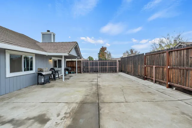 $515,000 | 323 Emerald Oak Drive, Galt, CA 95632