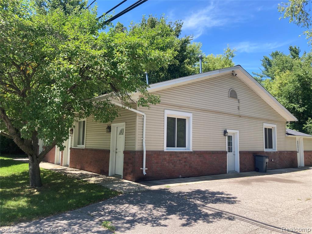 11231 29 Mile Road Washington, MI 48095 - Photo 1 of 10