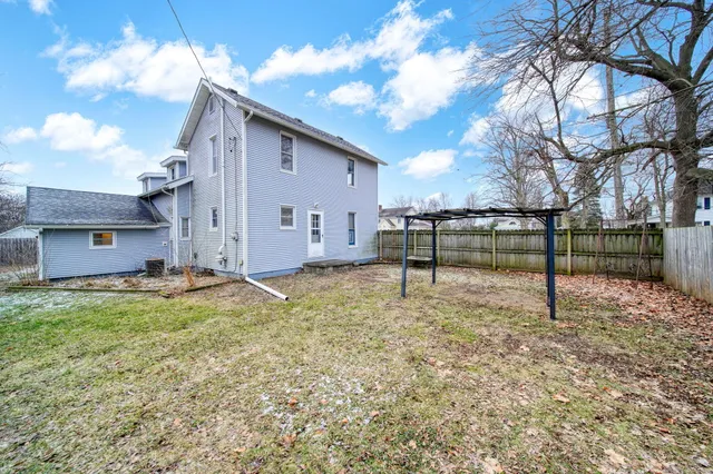 $229,875 | 411 Kilbuck Street West, Tecumseh, MI 49286