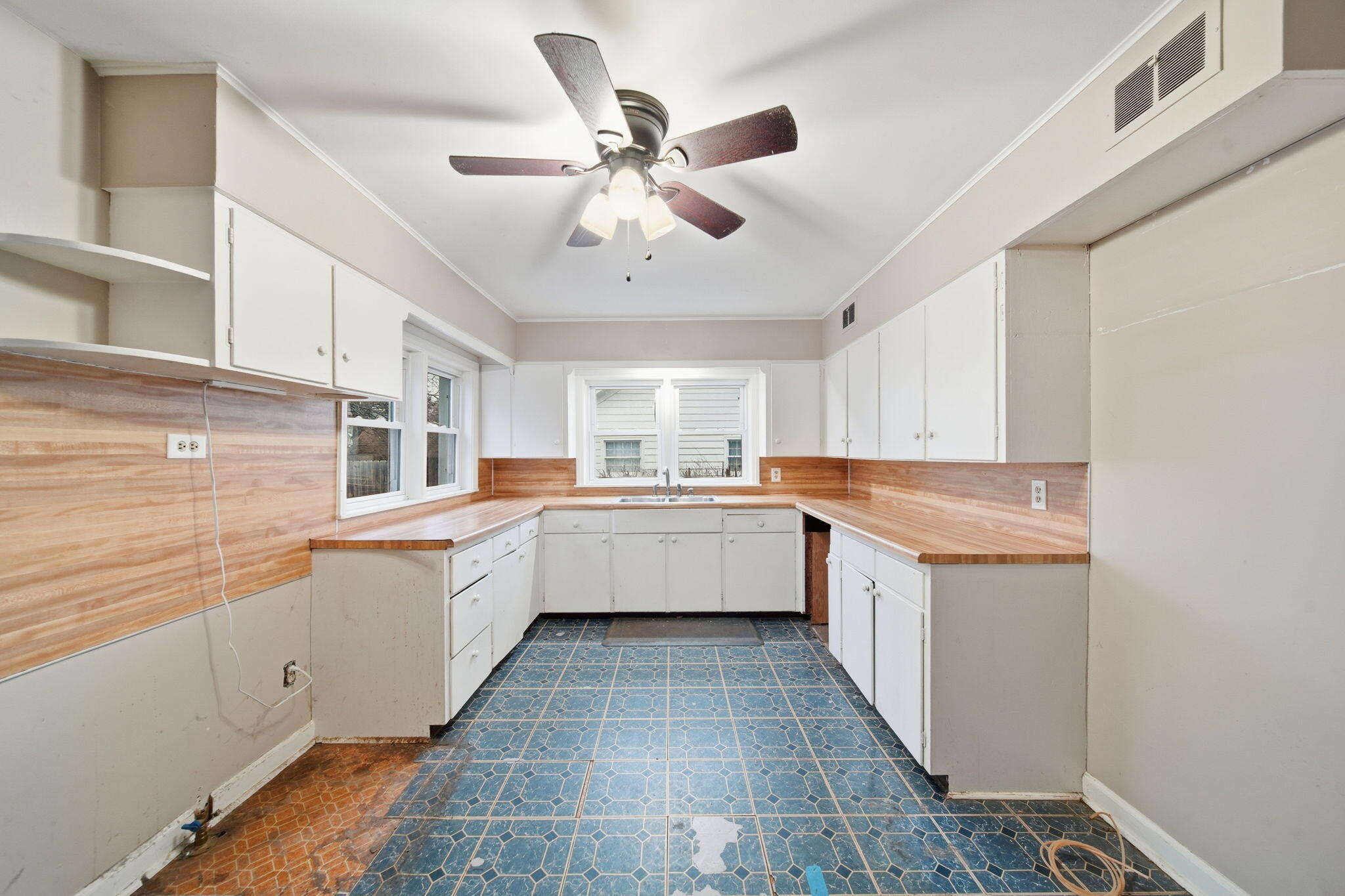 411 Kilbuck Street West Tecumseh, MI 49286 - Photo 8 of 49 8-web-or-mls-DSC06014