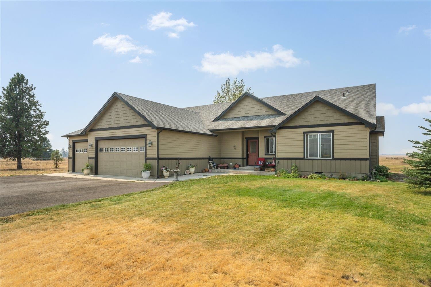 17227 West Jacobs Road Spokane, WA 99224 - Photo 1 of 40