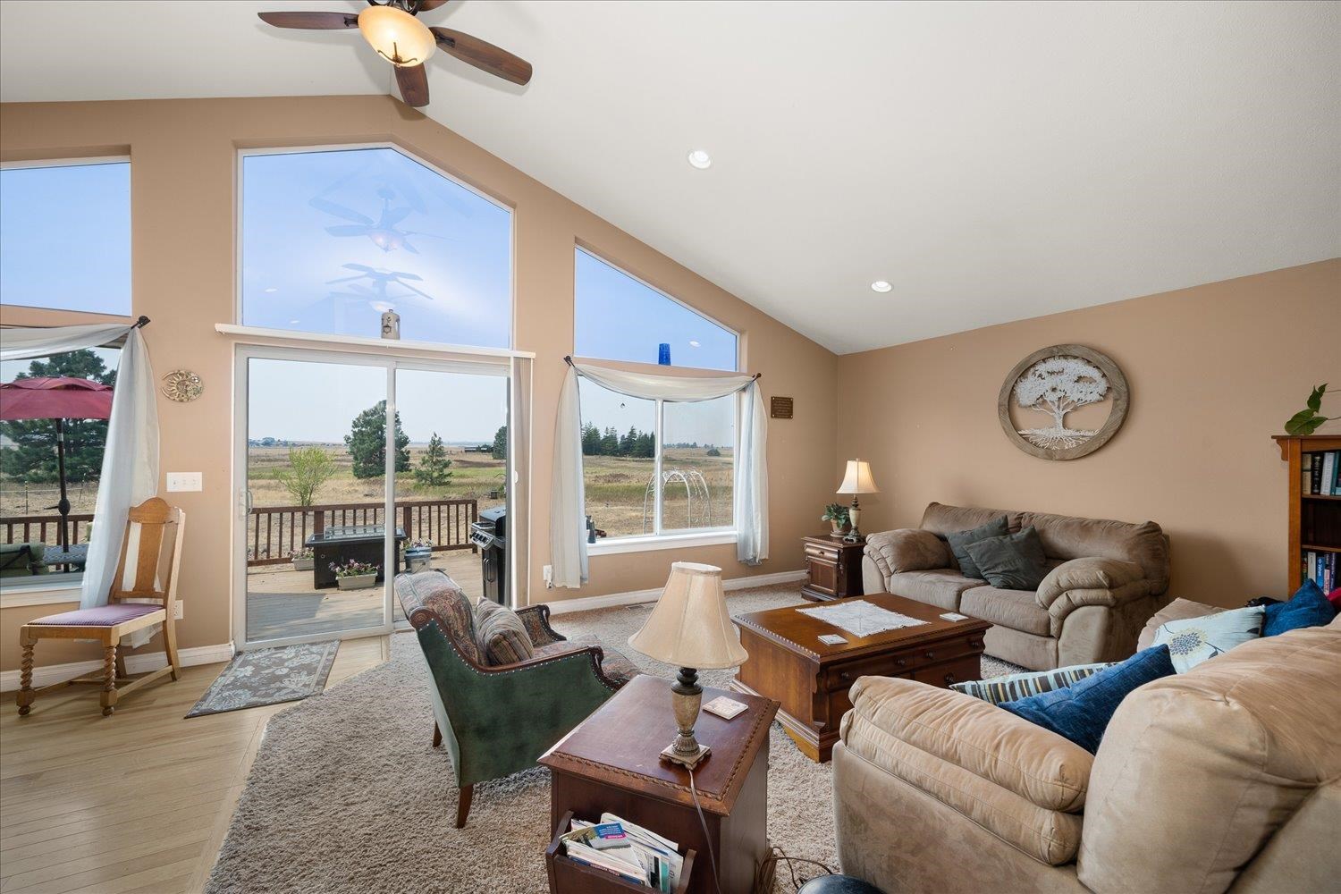17227 West Jacobs Road Spokane, WA 99224 - Photo 5 of 40
