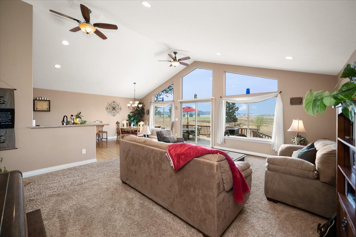 17227 West Jacobs Road Spokane, WA 99224 - Photo 9 of 40