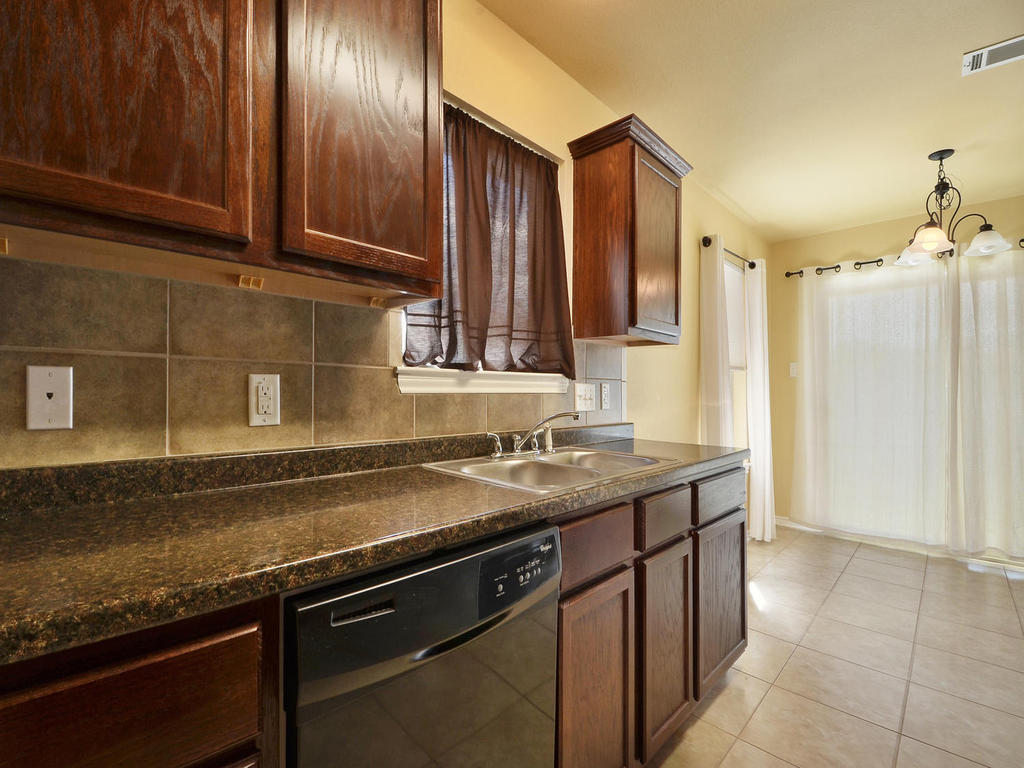 1200 Brendon Lee Lane Georgetown, TX 78626 - Photo 8 of 28