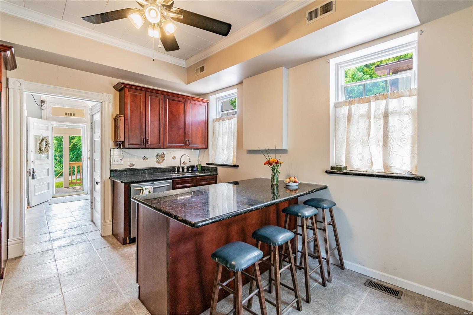 1426 Devlin Street St. Louis, MO 63110 - Photo 11 of 27