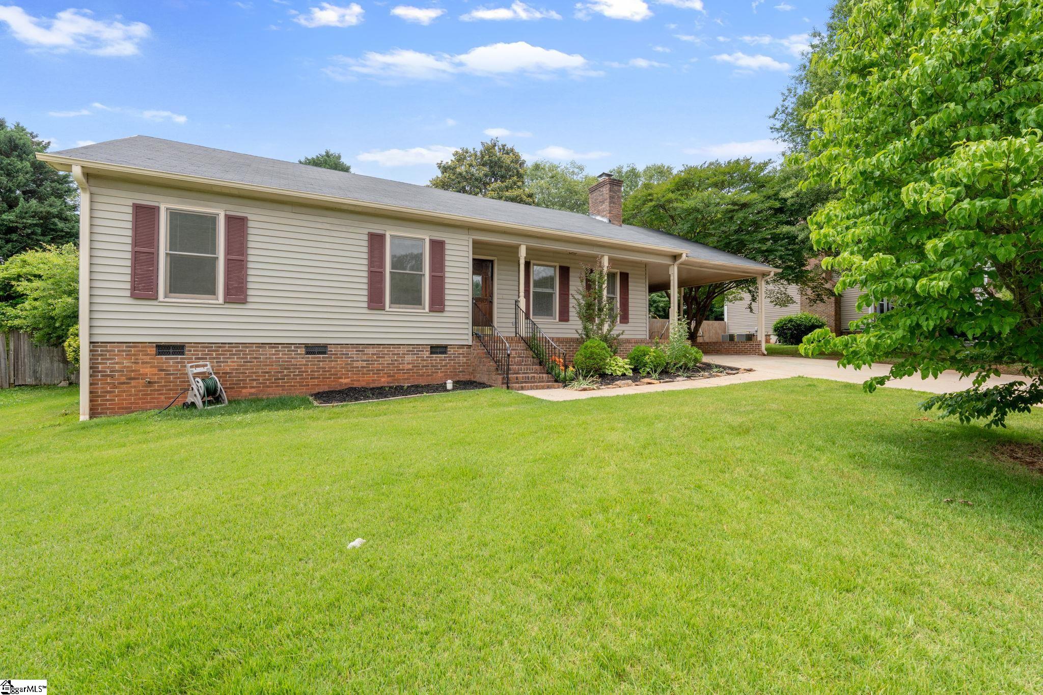 202 Barley Run Simpsonville, SC 29681 - Photo 2 of 32