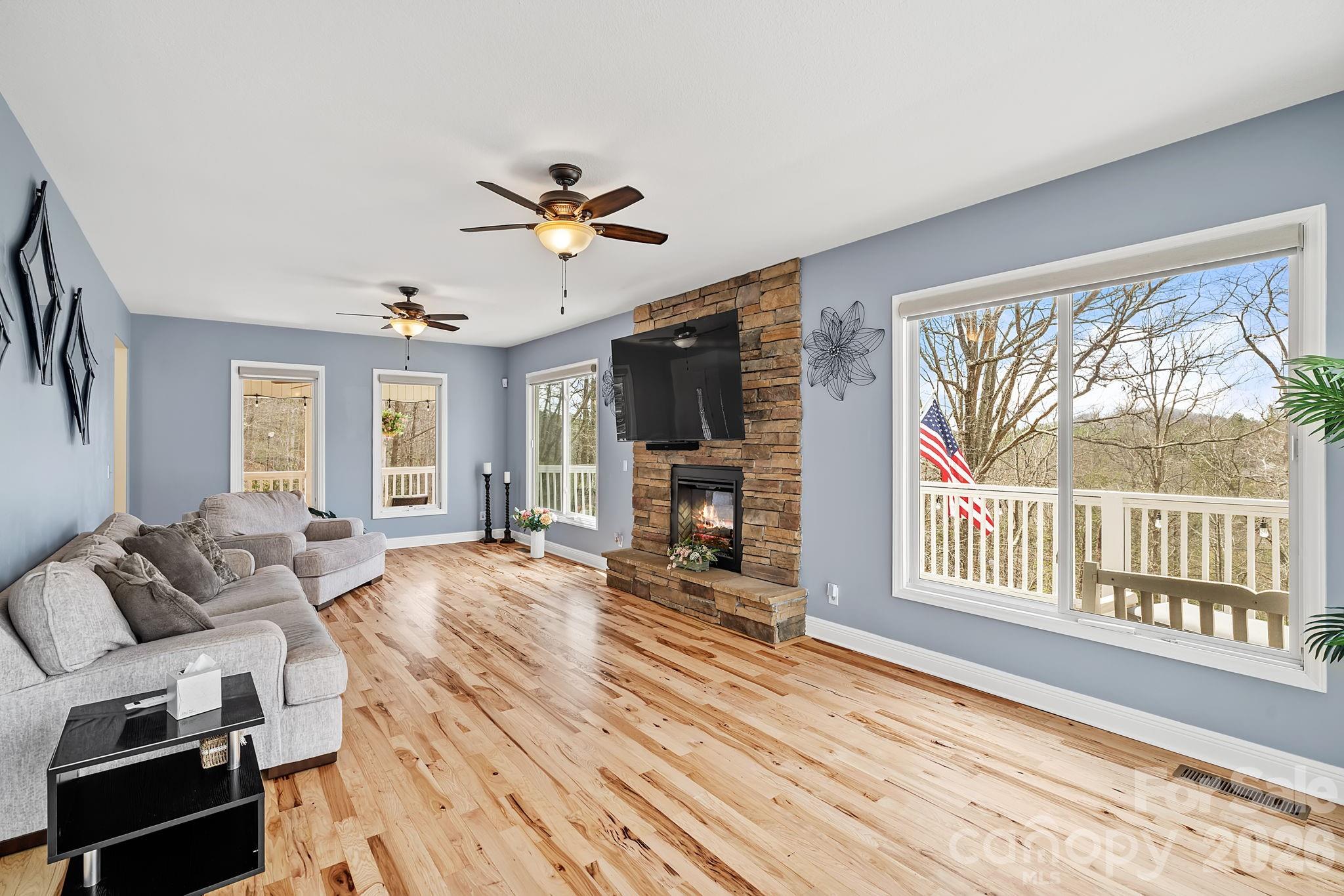 36 Ivy Cove Road Fairview, NC 28730 - Photo 5 of 39 Gallery Image 5