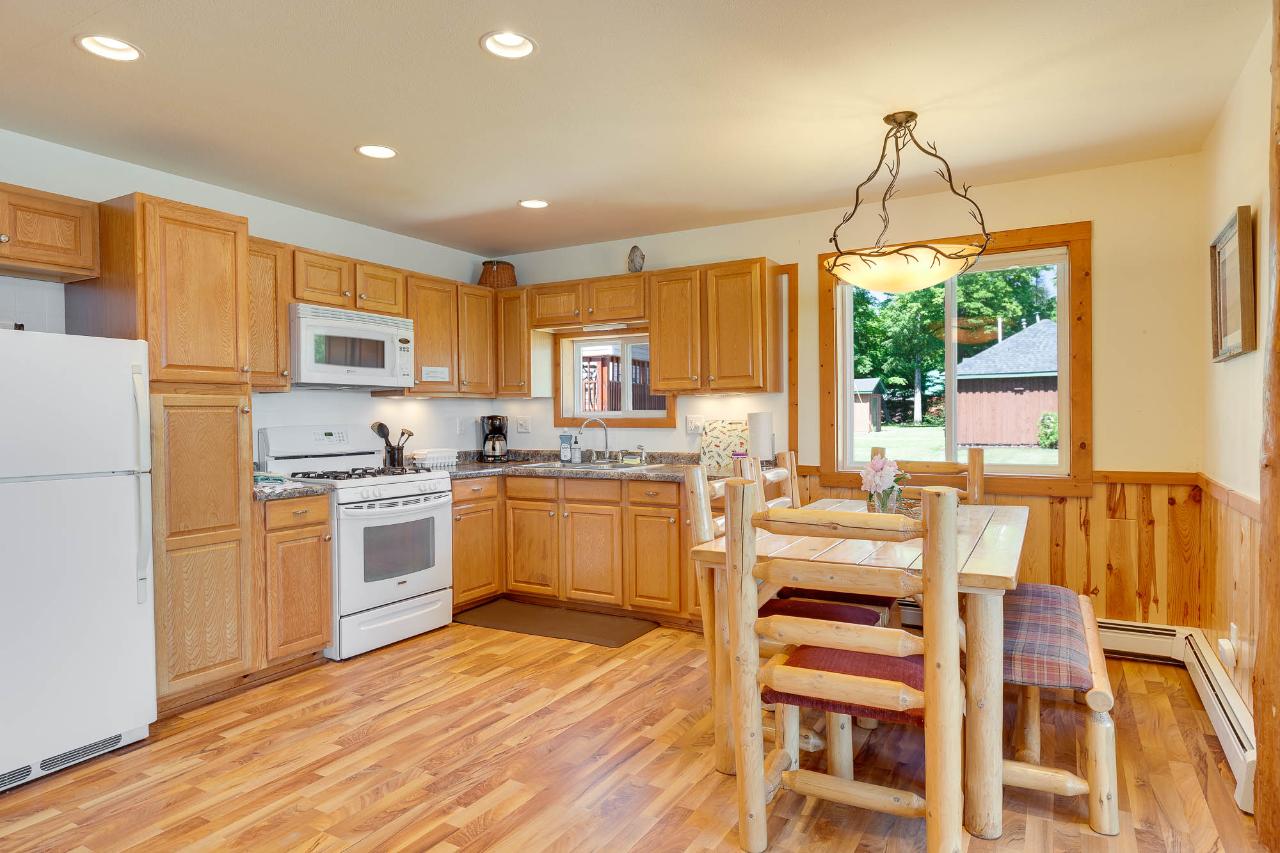 4946 Musky Point Road, Unit 1 Mercer, WI 54547 - Photo 5 of 11 Gallery Image 5