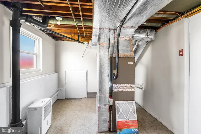 a view of walk in closet