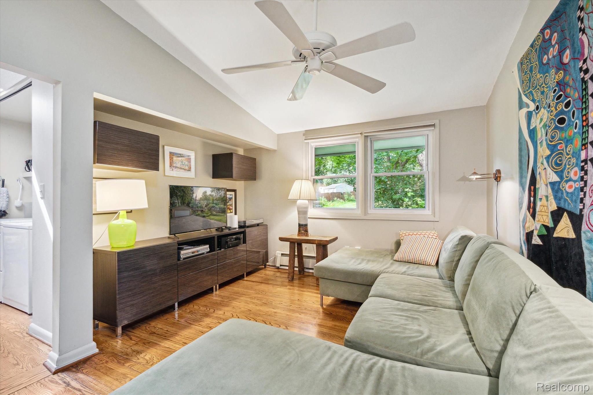 29505 Sugar Spring Road Farmington, MI 48334 - Photo 31 of 47 Gallery Image 31