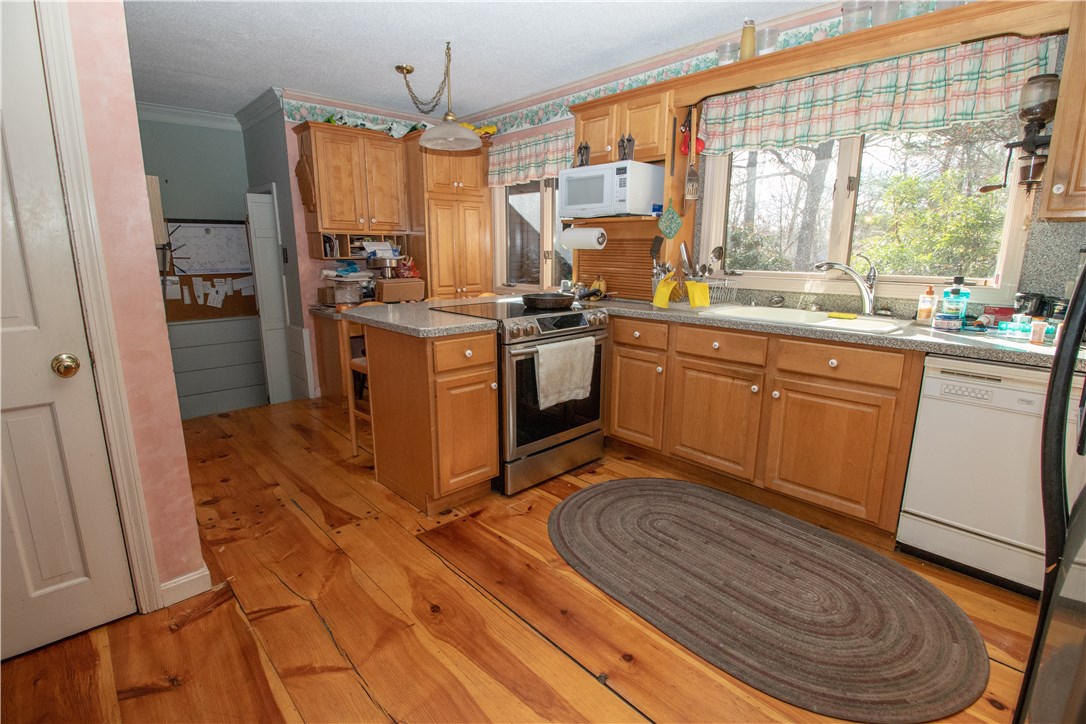 16 River Road Hopkinton, RI 02804 - Photo 12 of 32 Gallery Image 12