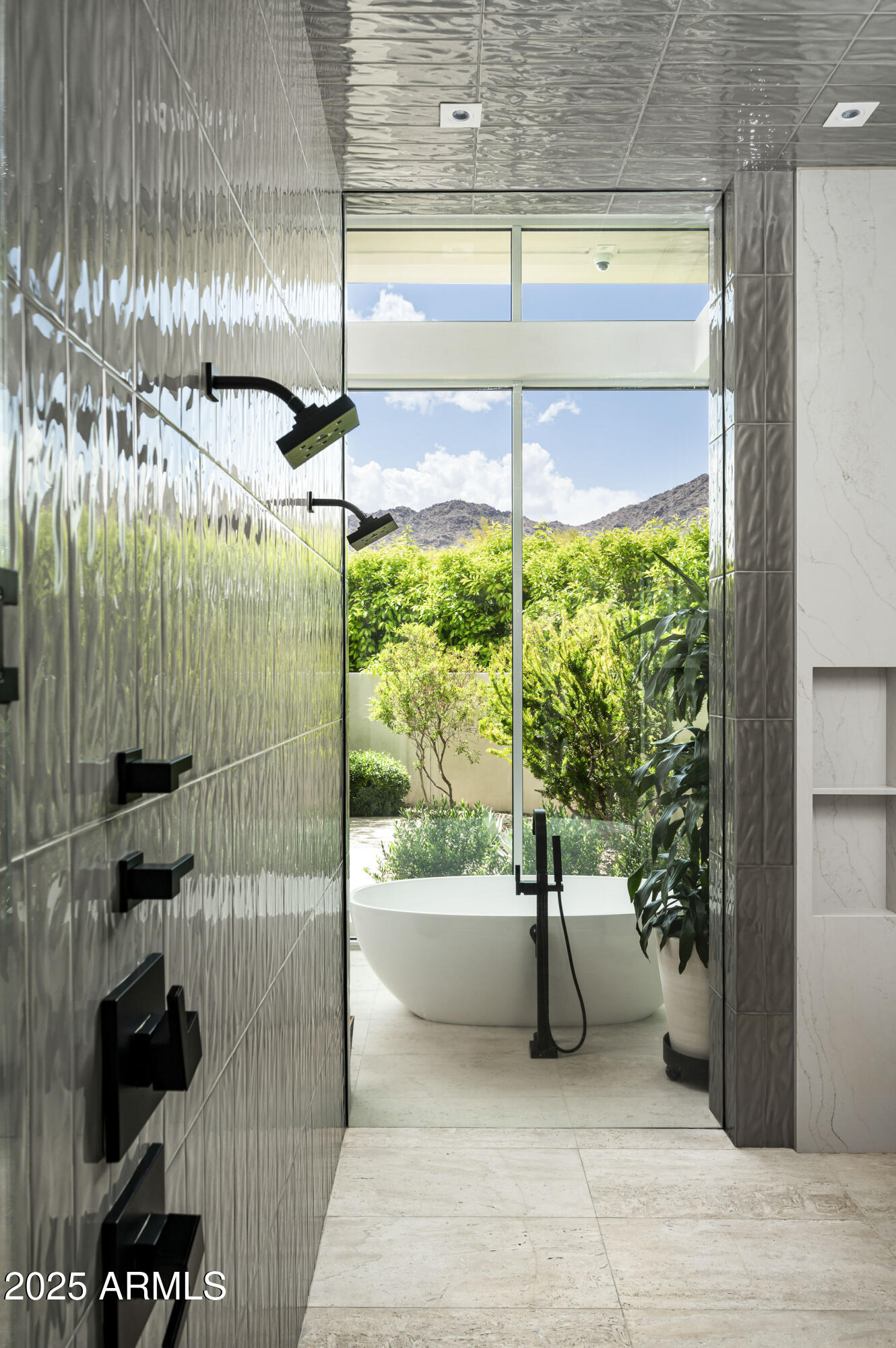 5611 North Wilkinson Road Paradise Valley, AZ 85253 - Photo 16 of 28 Primary Bathroom