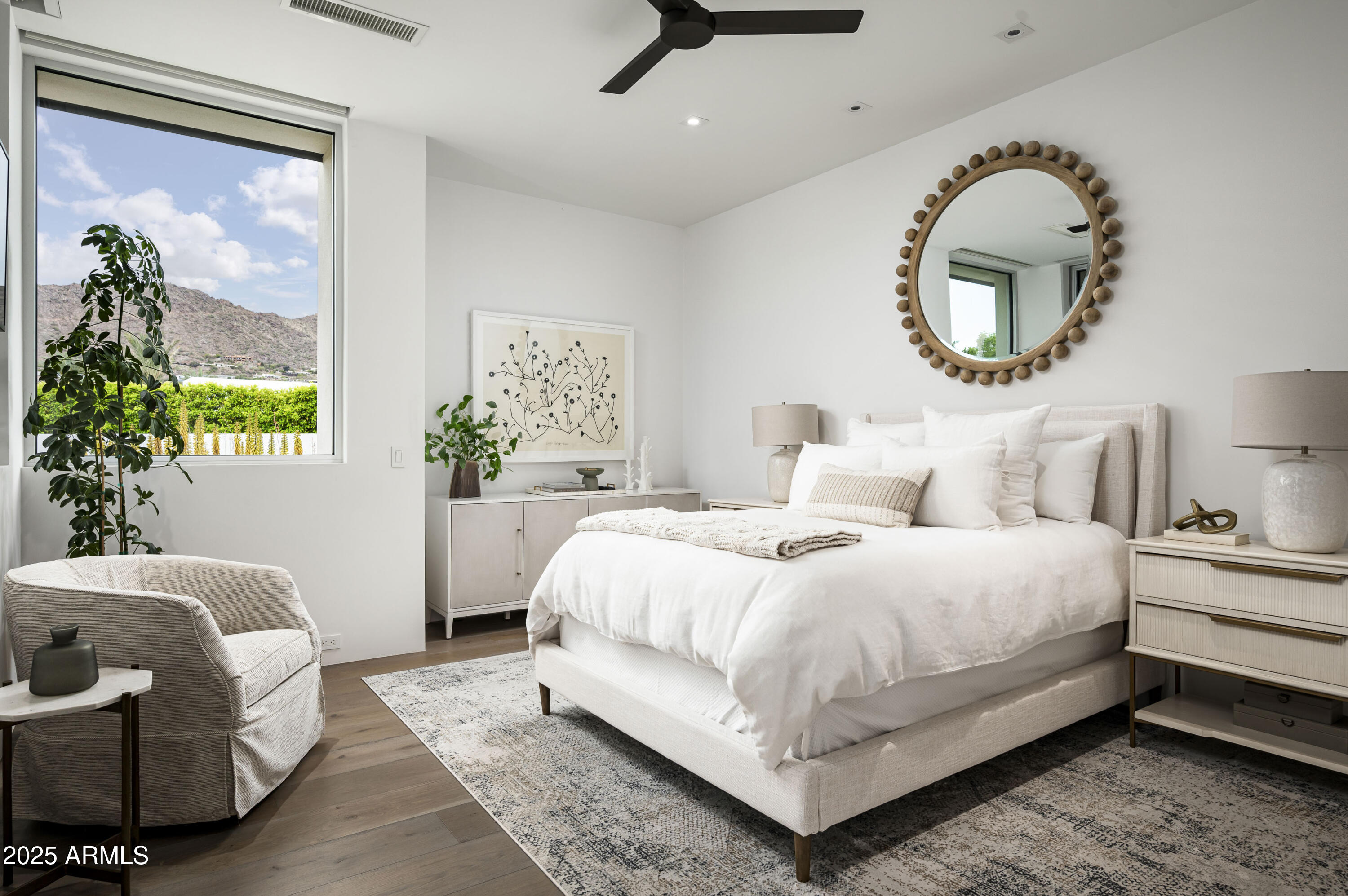 5611 North Wilkinson Road Paradise Valley, AZ 85253 - Photo 19 of 28 Bedroom 1