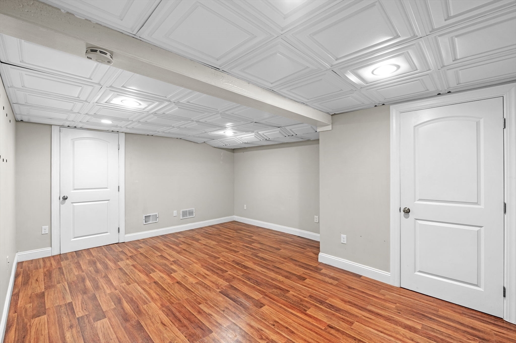 31 Lincoln Park Marblehead, MA 01945 - Photo 26 of 32