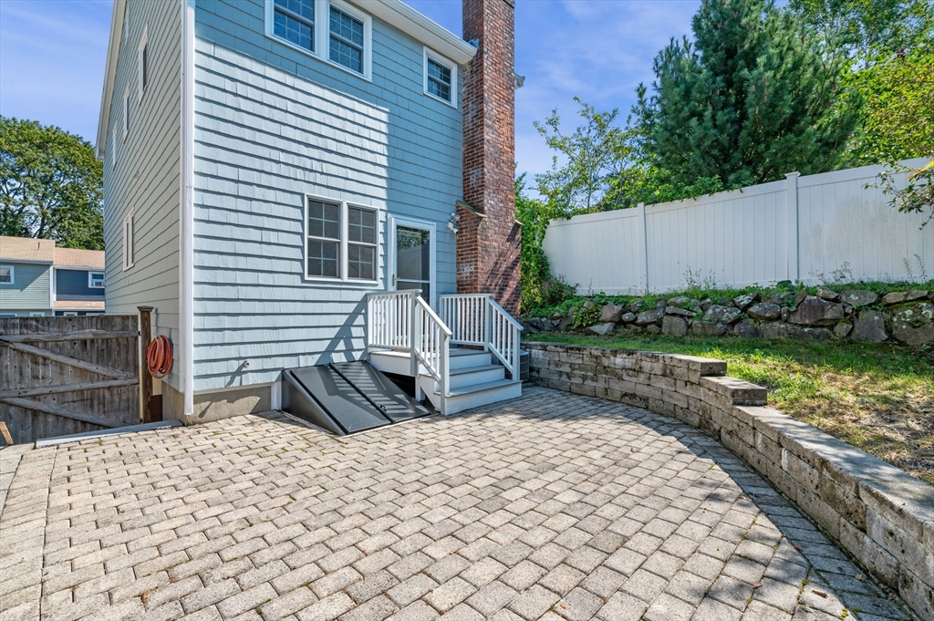 31 Lincoln Park Marblehead, MA 01945 - Photo 30 of 32