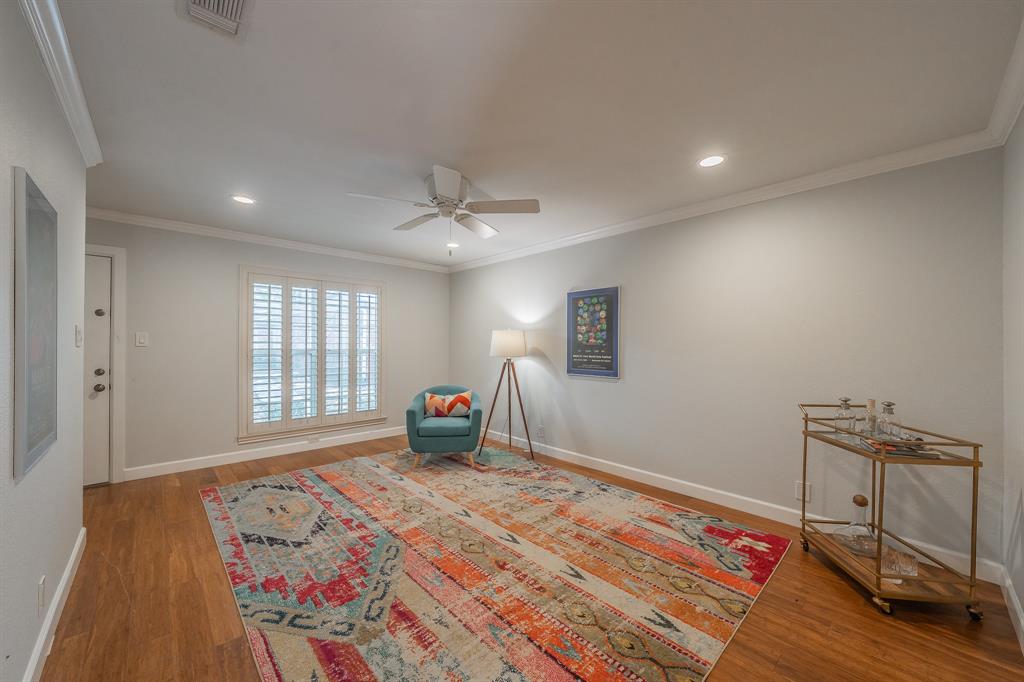 913 Roaring Springs Road Fort Worth, TX 76114 - Photo 10 of 31 Living Room 2