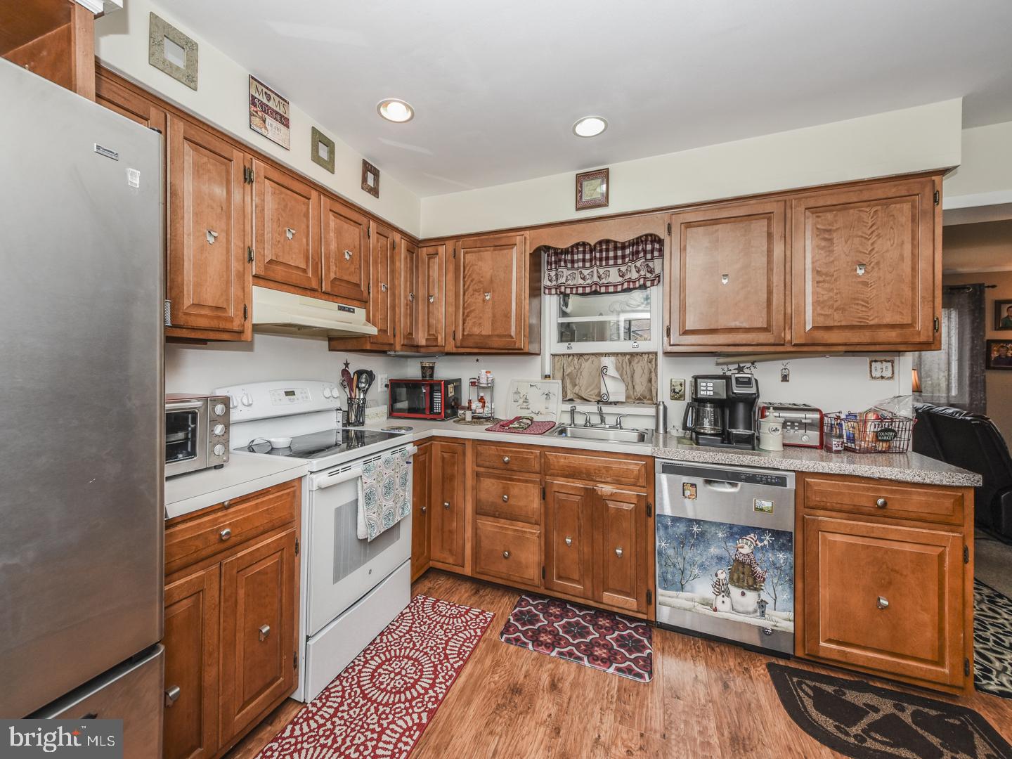 1074 Sorrel Road Huntingdon Valley, PA 19006 - Photo 9 of 22 Gallery Image 9