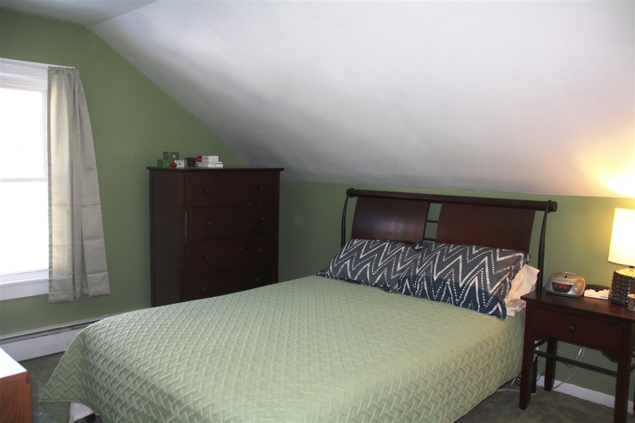 16 Newton Street Proctor, VT 05765 - Photo 7 of 12 Gallery Image 7