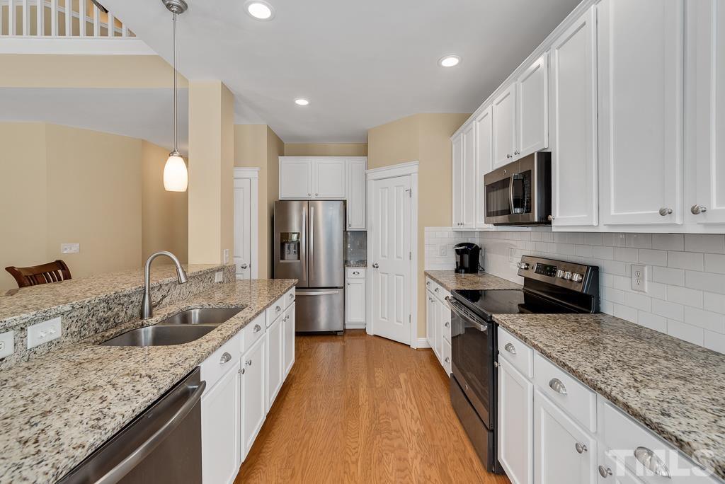 216 Frontgate Drive Cary, NC 27519 - Photo 11 of 30