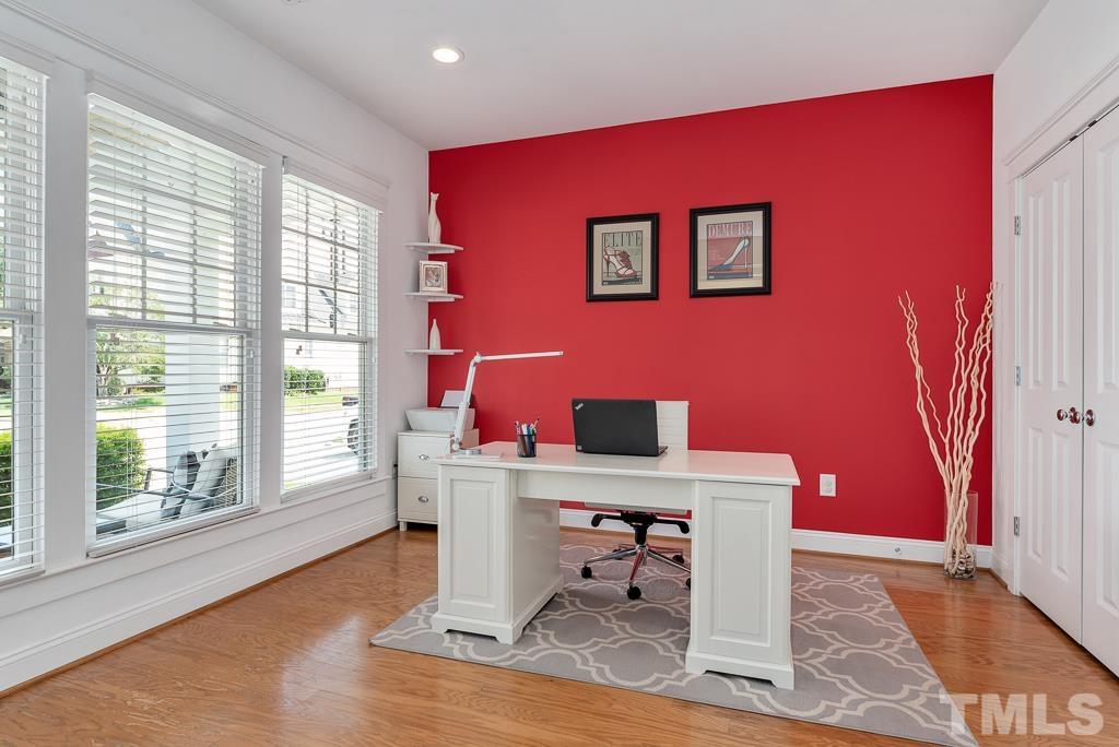 216 Frontgate Drive Cary, NC 27519 - Photo 4 of 30